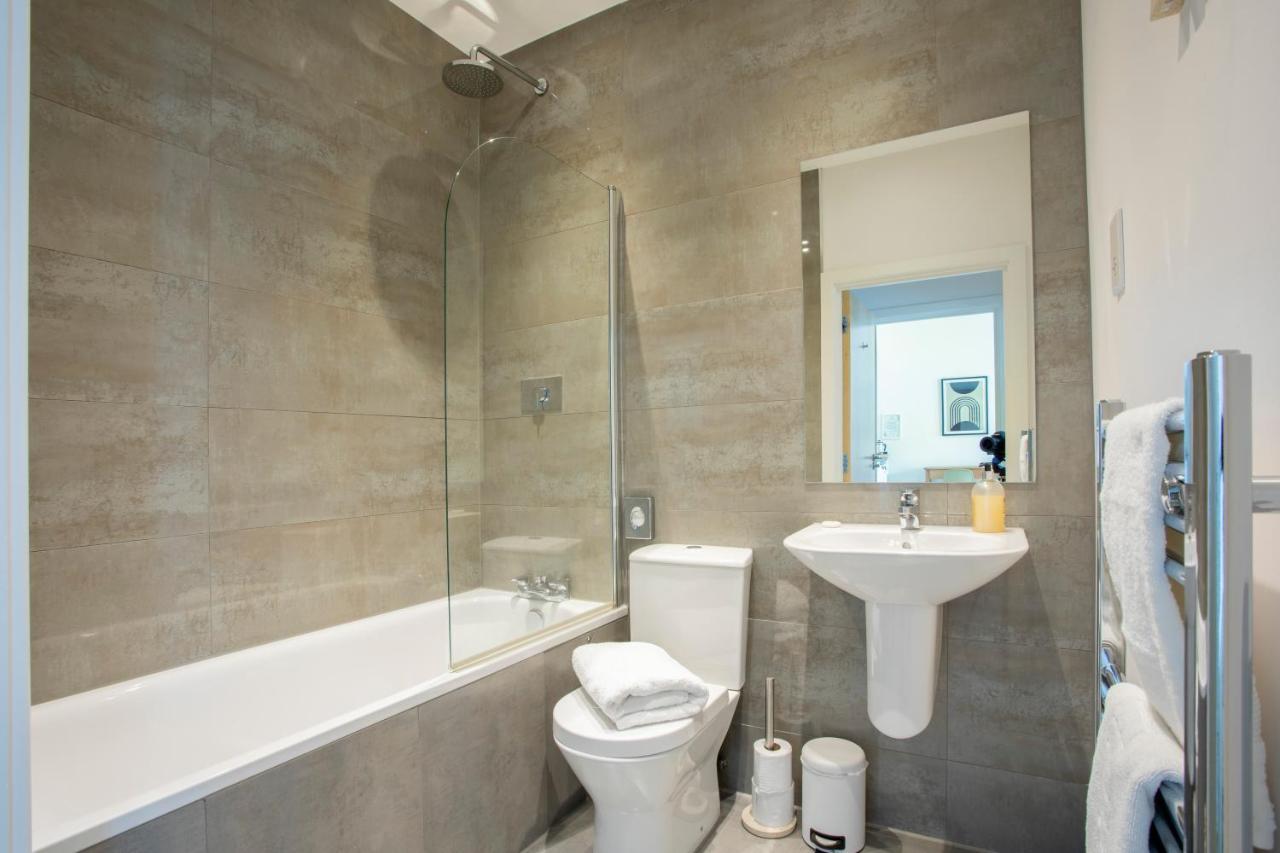 1 Bed Apartment - Redhill Central, Surrey, Gatwick #2 Eksteriør bilde